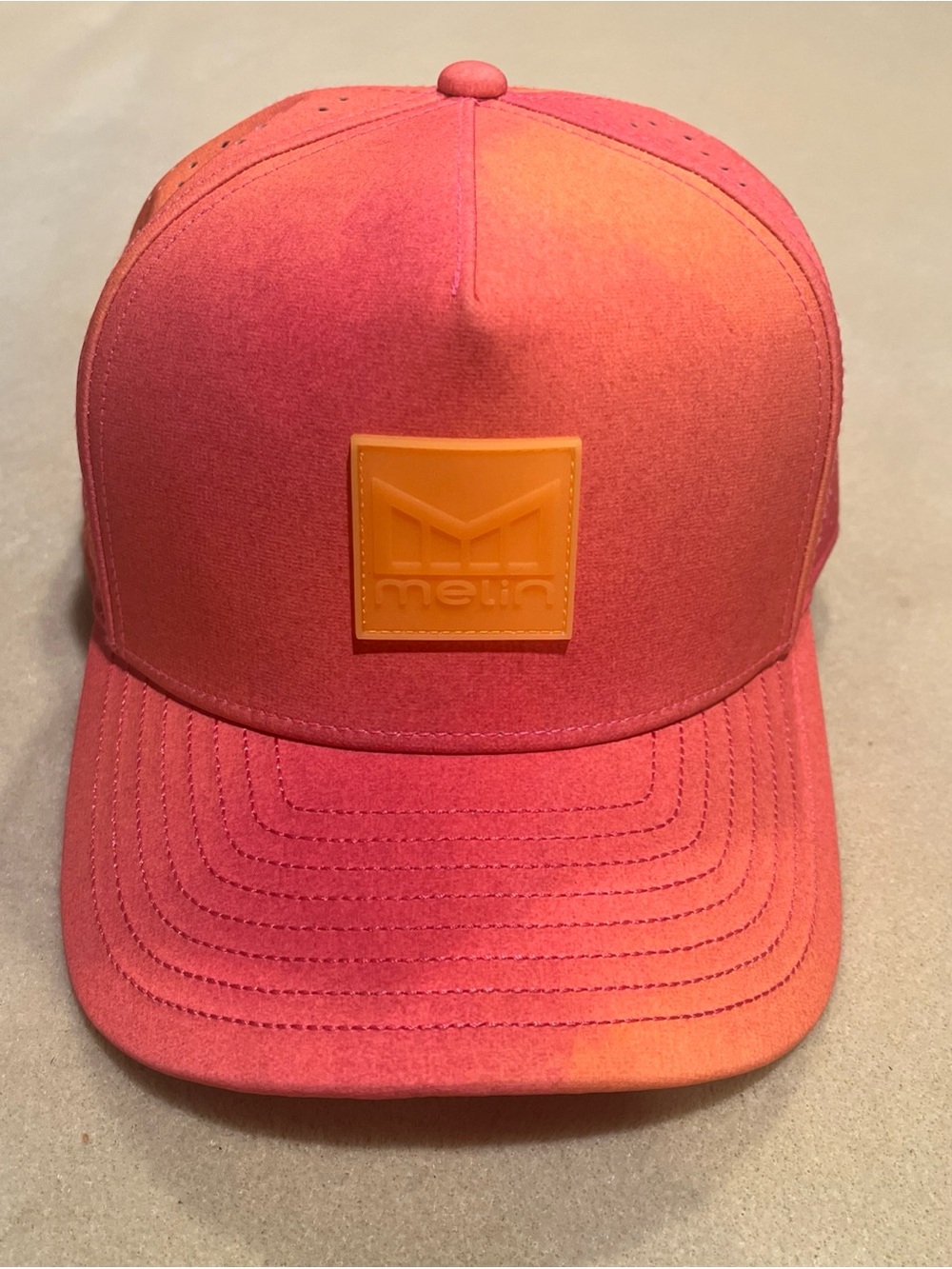 NWOT Melin Hydro Odysea Stacked | Sunset Aura XL